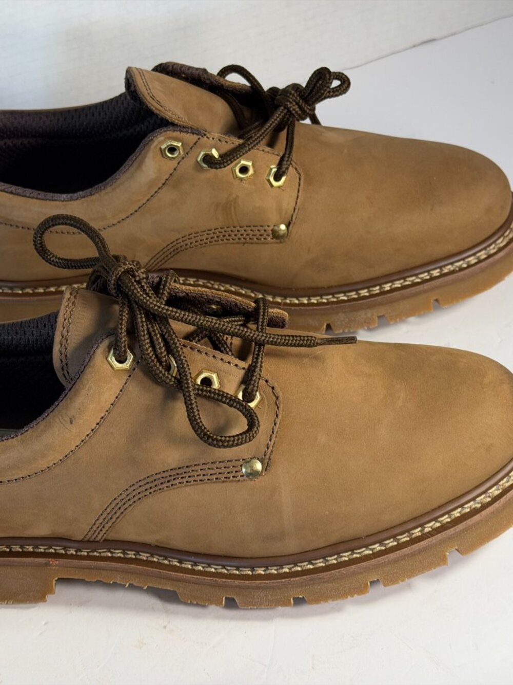 Mens size 11 New Colorado Brown suede shoes